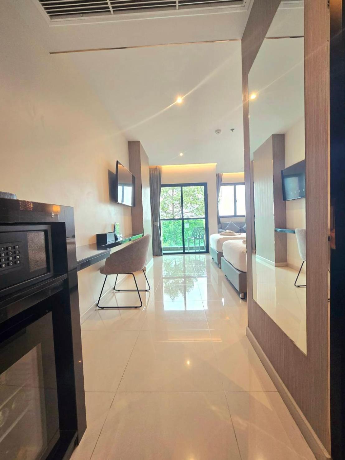 The Tj Hotel Jomtien Экстерьер фото