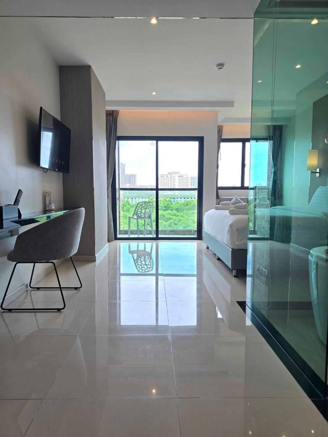 The Tj Hotel Jomtien Экстерьер фото