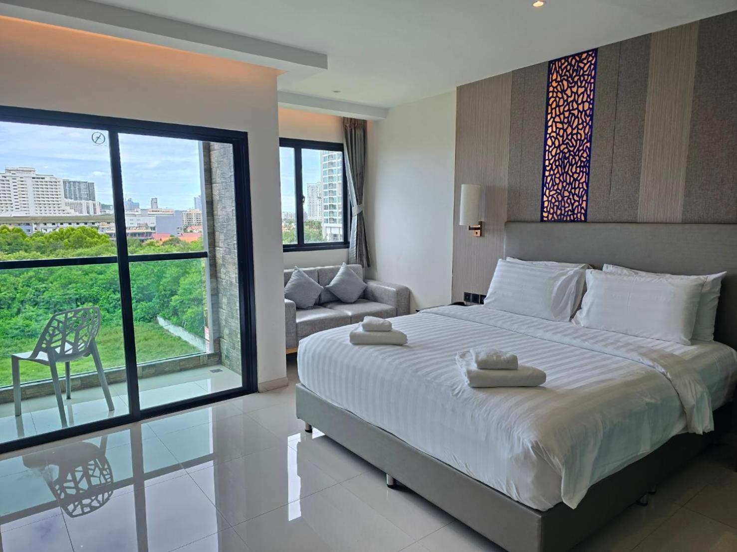 The Tj Hotel Jomtien Экстерьер фото
