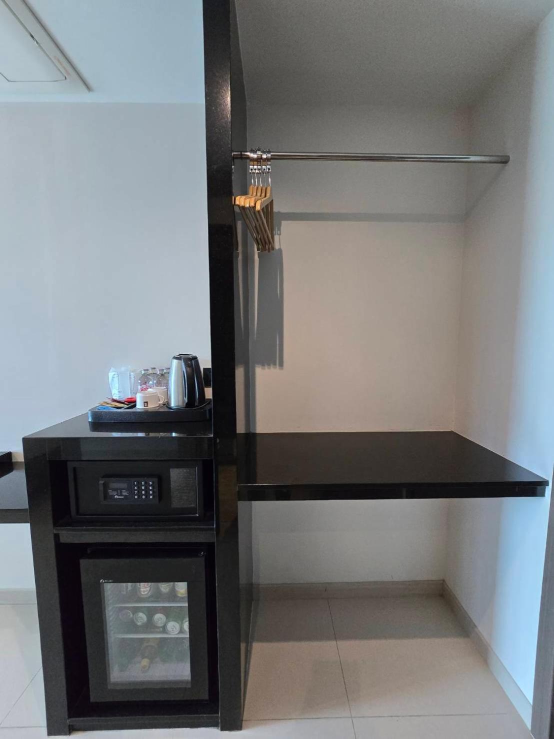 The Tj Hotel Jomtien Экстерьер фото